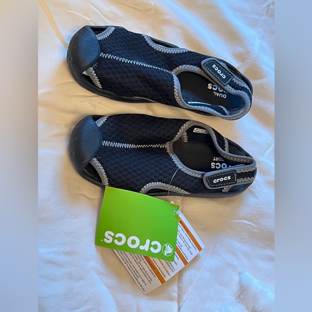 Crocs Kids Black Water Shoes - Picture 3 of 4